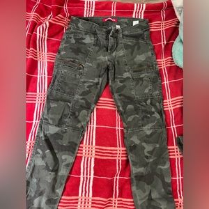 Union Bay cargo jeans!